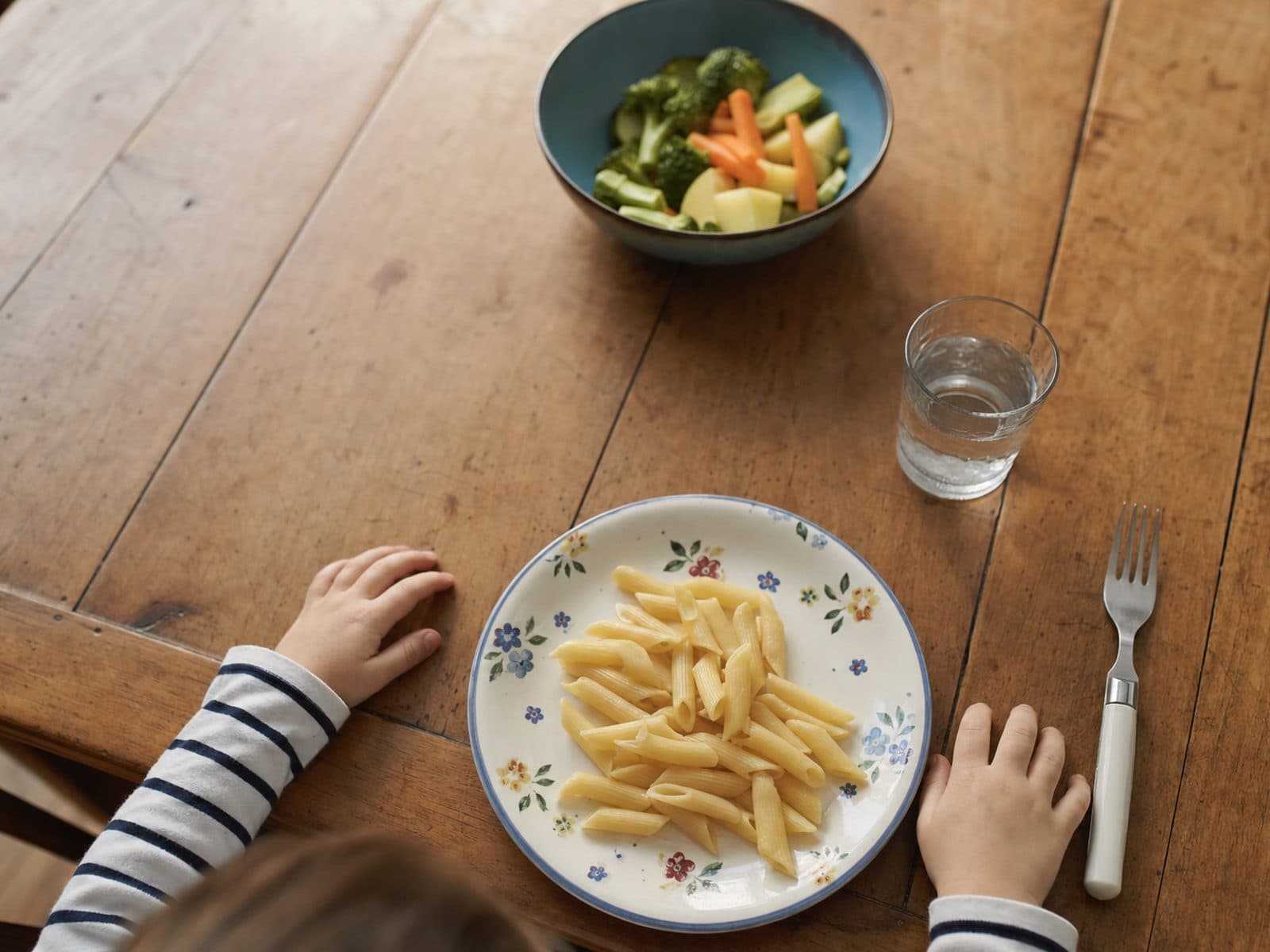Kind isst nur Nudeln: Wählerisches Essen entspannt begleiten