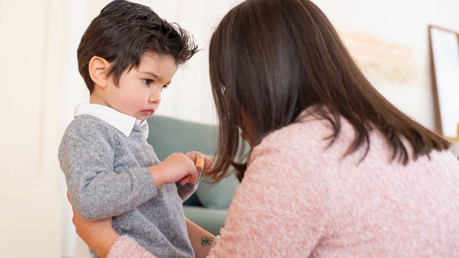 Schlechte Nachrichten Kindern erklären: 7 Grundregeln für Krieg, Krisen und Katastrophen